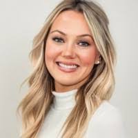 Christa Hodges's Instagram, Twitter & Facebook