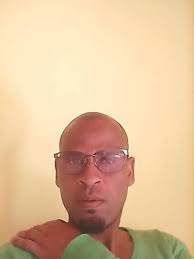 Single and searching for boyfriend in LGBT community