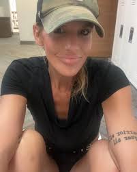 Lauren Sharp Anderson (@lsharpanderson_livinlife) • Instagram photos and  videos