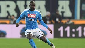 Koulibaly has been heavily linked with premier league giants city , who are believed to be preparing an offer for the senegal international. Manchester United Offenbar Favorit Auf Die Verpflichtung Von Kalidou Koulibaly Eurosport