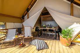 Ihr komfortables bungalowzelt, safarizelt, mobilheim oder chalet steht voll ausgestattet für sie bereit. Luxurioses Glamping In Kroatien Medulin Istrien Arena 0ne 99