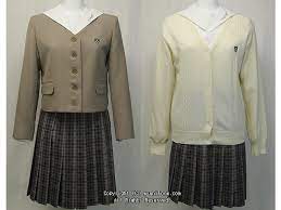 ボード 制服 のピン