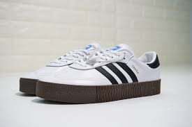 Pin On Adidas鞋子 男 情侶