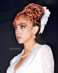 ANVEN presentó “Glamour y elegancia en novias” con Alfonso Palafox en la  plataforma principal de EBS 2024 En la plataforma principal del EBS 2024,  ANVEN presentó el show “Glamour y elegancia en