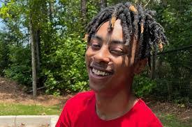 Deon Campbell's Instagram, Twitter & Facebook