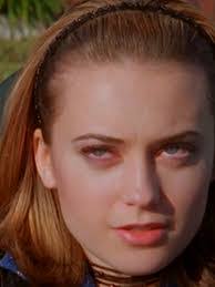 Sonia Keen's Instagram, Twitter & Facebook