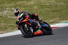 Click on romanian lei or euros to convert between that currency and all other currencies. Aprilia Rsv4 X 225 Cv Per 40 000 Euro