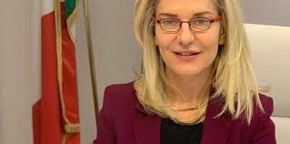 Le patologie dell'Occidente. Intervista ad Elena Basile, ex ambasciatrice  d'Italia a Bruxelles