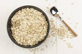 Mix in oats and nuts . 10 Cara Membuat Masker Oatmeal Untuk Mengatasi Jerawat