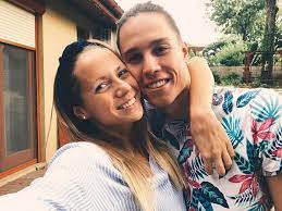 A világbajnokot eljegyezte párja, telegdy ádám. Kapas Bogi Meglepo Dolgot Arult El Az Eljegyzeserol Habostorta Hu