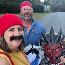 Please help us welcome this wonderful group of new teachers to Mashburn! 😀  Carol Fort- SPED Teacher (paraprofessional to teacher- way to go Mrs.  Fort!) Reva Hunsucker- 1st Grade Allison Bailey -