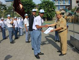 Apabila sobat kosngosan seorang pelajar smp, sma atau smk, dan ingin masuk ke osis, maka kamu perlu mengetahui yang namanya struktur. Pelantikan Pengurus Osis Smansakra Masa Bakti 2019 2020 Sman 1 Karanganyar Solo