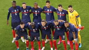 Un match piège pour les bleus, qui devront sortir le grand jeu pour s'en sortir devant la formation helvétique. Euro 2021 Pourquoi Les Bleus N Ont Finalement Pas Mis Le Genou A Terre Avant Le Match