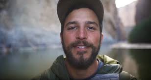 Imaginary Line: Canyon stunt shows solidarity across border line