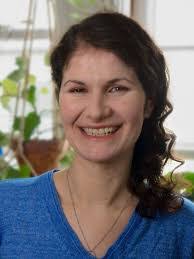 Jennifer Mansur's Instagram, Twitter & Facebook