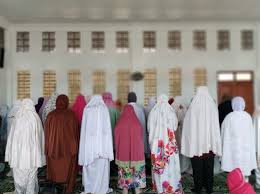 Shalat yang dikerjakan dalam rangka qadha sama persis seperti shalat yang ditinggalkan dalam hal sifat dan tata caranya. Mengapa Perempuan Haid Wajib Qadha Puasa Sementara Shalat Tidak Islami Dot Co