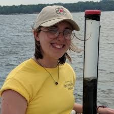 Jessalyn Davis's Instagram, Twitter & Facebook