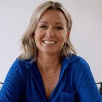 30+ "Anne Borne" profiles