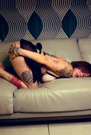 La Grosera on X: Desnuda me veo rica y de “pinicuchi” ni se diga.  t.coiOWg8PJ7mu  X