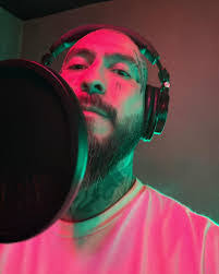 Efrain Loera's Instagram, Twitter & Facebook