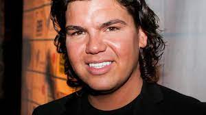Roy donders was born in tilburg, netherlands on thursday, february 28, 1991 (millennials generation). Roy Donders Requests Bankruptcy For Clothing Store Teller Report