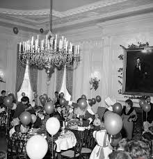 The white house dinner party was far from the worst mary trump had ever been to. I M Dreaming Of A White House Christmas Ap Photos