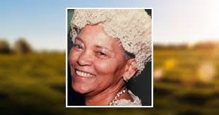 Marie Windham's Instagram, Twitter & Facebook