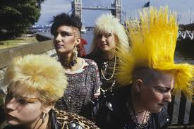 Mohli jsme poslat modelky na molo s lepším účesem, než je ten, kterému říkáme stočený punkový cop? Punk A Punk A Punkovy Zivot Prispevky Facebook