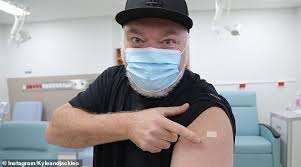 He is the son of jim rodríguez and deborah collins. Covid 19 Australia Viewers Criticize Nsw Health Minister Brad Hazzard For Kiss Fm Plug During Presser