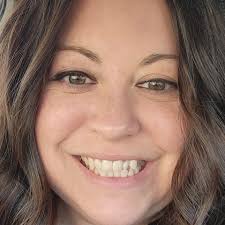 Fundraiser by Megan DeYoung : Help Lauren get out of Rockford!