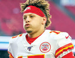 Patrick Mahomes signs 10-year extension with The Kansas City Chiefs, deal  worth a reported $400M