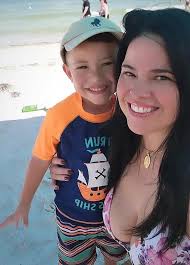 Buen día amor. Feliz cumple a ese niño bonito💋💋💋❤️❤️❤️