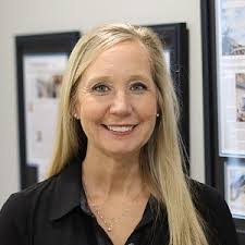 Amanda Holstein's Instagram, Twitter & Facebook