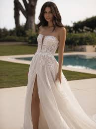 Bienvenue dans notre atelier de robes de mariée. Casa Della Sposa Viano Reggio Emilia Abiti Sposa Sposo Cerimonia 2020