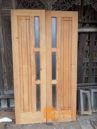 Sebelum menghitung harga pintu kayu, kita harus tahu dulu apa saja komponen utama harganya. Pintu Dari Kayu Jati Pasuruan Jualo