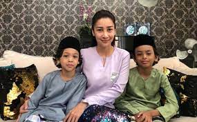 45, born 11 april 1976. Rita Rudaini 4 Beautifulnara Gosip Artis Malaysia Terkini
