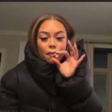 Ella Everhart @ella_everhart