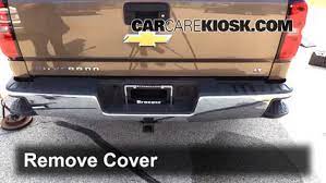 Mounted under the bed, the spare tire on the chevy pickup requires co. Arregar Un Neumatico Pinchado Chevrolet Silverado 1500 2014 2018 2015 Chevrolet Silverado 1500 Lt 4 3l V6 Flexfuel Extended Cab Pickup