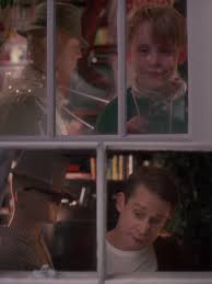 Macaulay Culkin As Kevin Mccallister From Home Alone 1990 The Google Commercial Home Alone Movie Home Alone Home Alone 1990