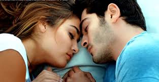 ''aşk laftan anlamaz'' keyifli senaryosu ve oyuncu kadrosuyla bu yaza damga vuracak. Hande Ercel Li Ask Laftan Anlamaz Da Buyuk Kriz Magazinn Com