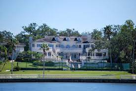 Celebrity House When I Was In Clearwater Beach Fl I Took A Boat Tour And We Went By This House It Is John Travol Celebrity Houses Clearwater Beach 365 Photo