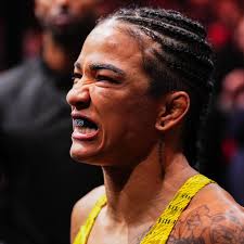 Back in the win column for Vivi! 💪 Vivi Araujo takes home the UD at  #UFC309!