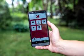 We increasingly worry about mugging, violence and knife crime. Rave Guardian App