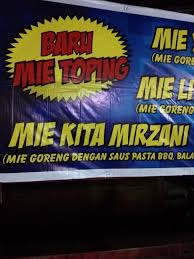 Banyaknya tempat usaha warung tersebut membuat pemilik usaha harus memutar otak menarik perhatian calon pelanggan. 7 Nama Warung Yang Nyeleneh Ini Cuma Ada Di Indonesia
