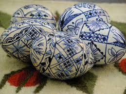 Cozonac,oul inrosit si un paste fercit!!! Semnificatia Desenelor De Pe Ouale De Paste The Significance Of The Painting Easter Egg Welcome To Romania