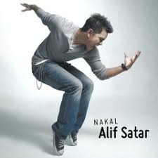 F memang tak ada lelaki seperti aku f f g f tapi yang lebih baik banyak f memang tak ada lelaki sehebat aku f f g f tapi yang lebih hebat banyak verse 2: Lelaki Seperti Aku By Alif Satar
