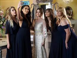 Start reading to save your manga here. All Of The First And Last Outfits On Pretty Little Liars