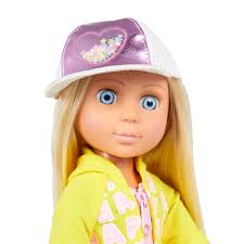 Lora Doll's Instagram, Twitter & Facebook