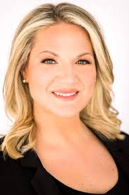 Sarah Robitaille, Associate Real Estate Broker