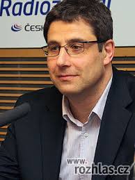 Bývalý novinář a politik vladimír mlynář (* 15. Vladimir Mlynar Byvaly Poradce Premiera Jana Fischera Radiozurnal